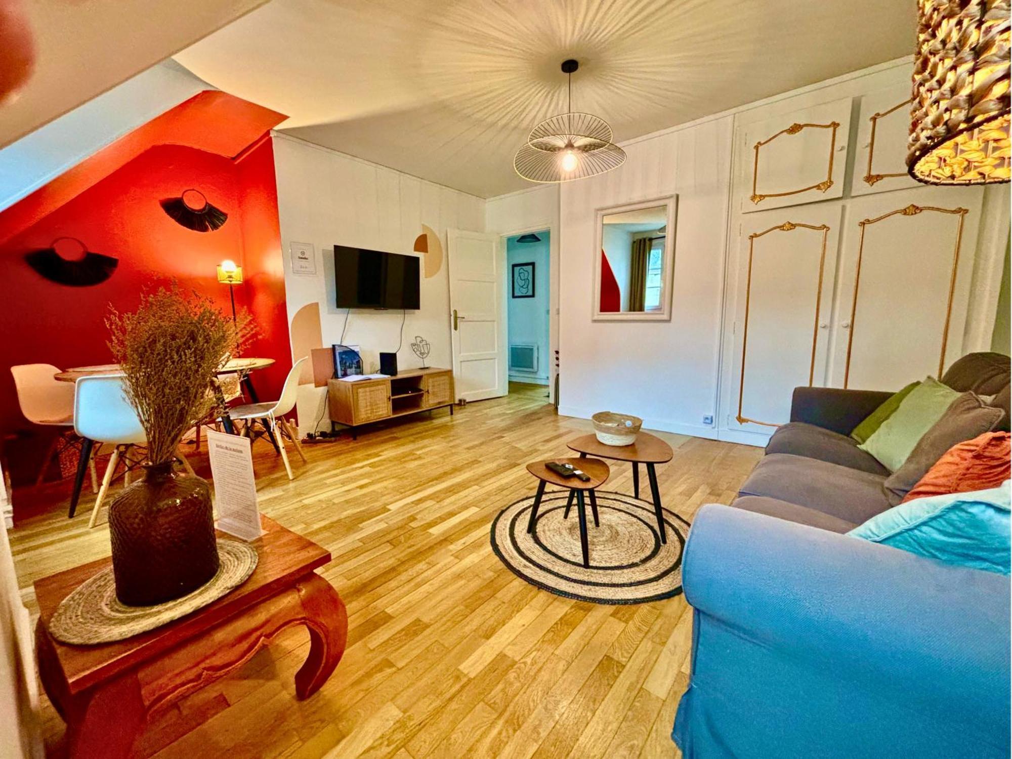 Le Corneille - Ideal Pros & Couples - Centre Historique - Chateau 5Min - Gare 10Min - Au Calme - Fibre Компьень Экстерьер фото